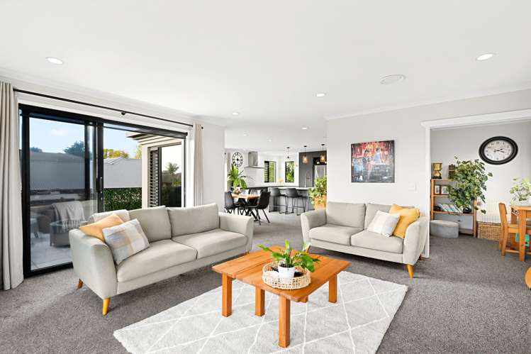 9 Bishopsworth Way Huntington_24