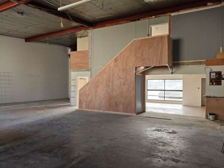 Unit 2/570 Swanson Road Ranui_1