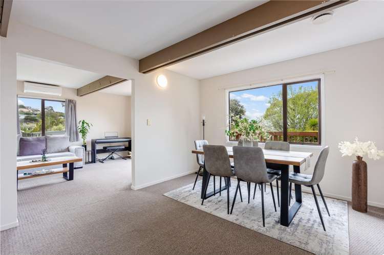 2/70 Ayton Drive Totara Vale_8