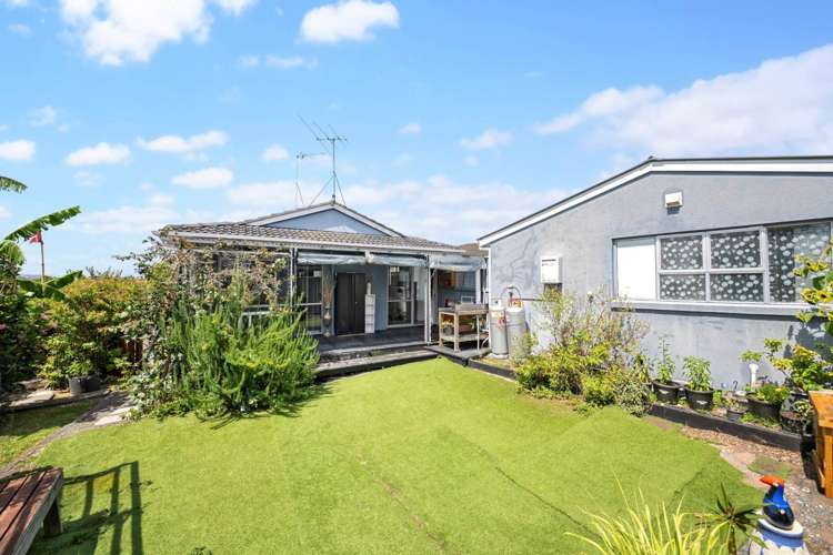 8 Hyperion Drive Randwick Park_17