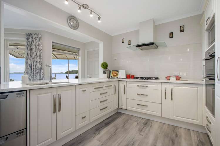 204e Beach Road Katikati_13