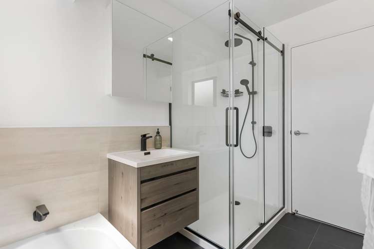 2/7c Hoheria Road Onehunga_23