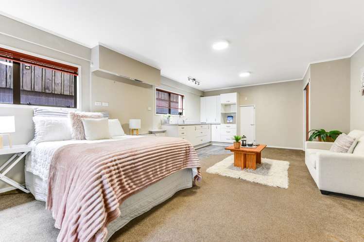 16 Glendale Drive Dinsdale_20