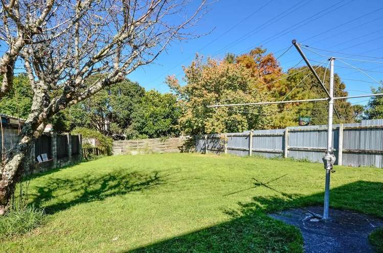 17 Royal View Road Te Atatu South_18
