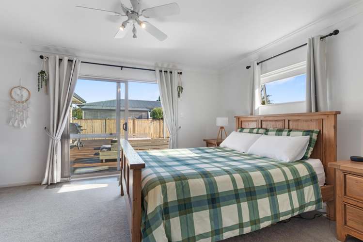 24 Charles Street Carterton_7