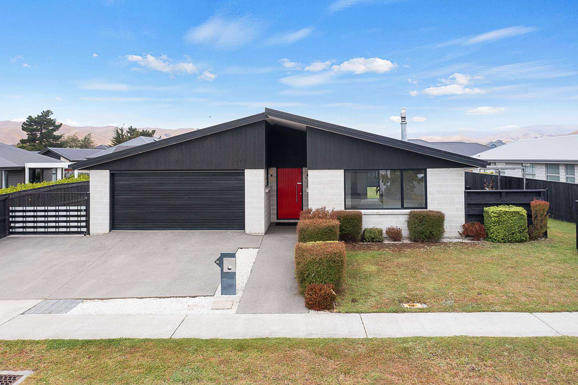 31 Corsair Crescent Burleigh_0