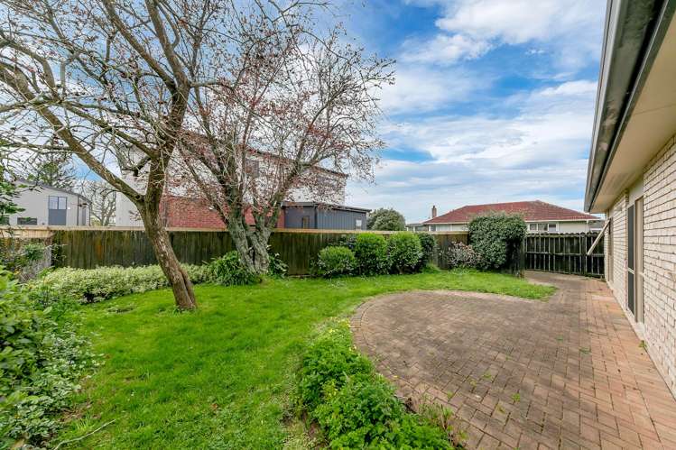 1/47 Swanson Road Henderson_15