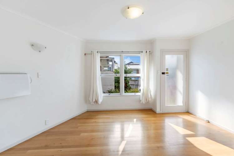 2/13a Evelyn Place Hillcrest_8