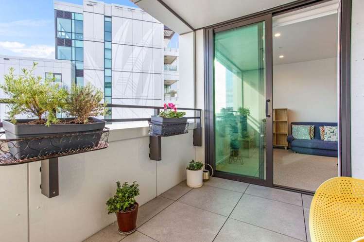 707/6 Waikumete Road Glen Eden_7