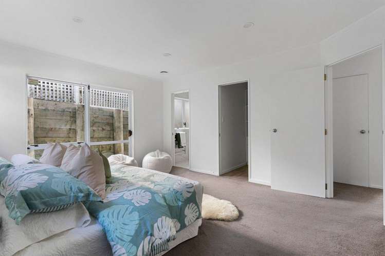2/9 Colmar Road Mellons Bay_24