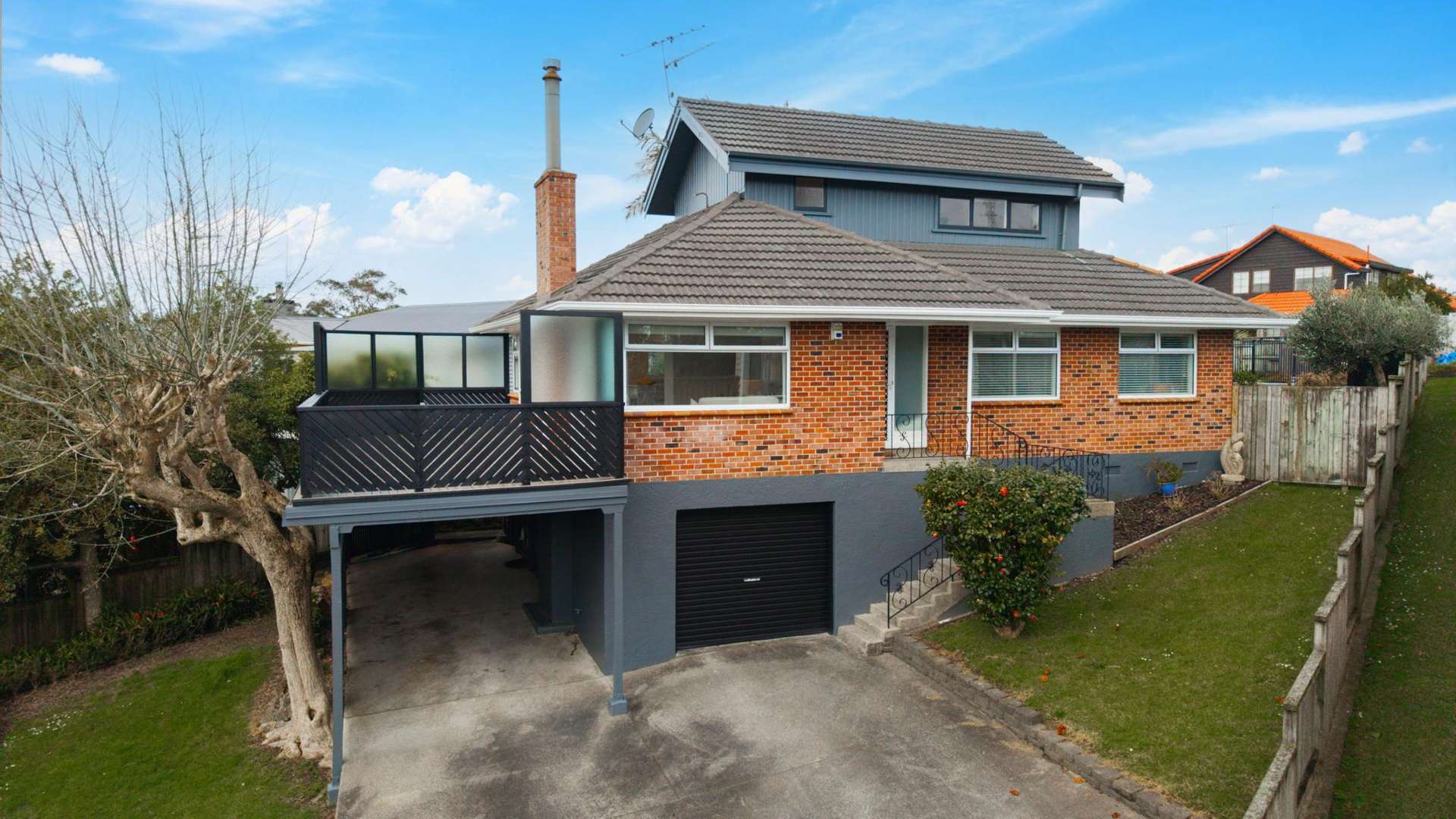 136 Tiroroa Avenue Te Atatu South_0