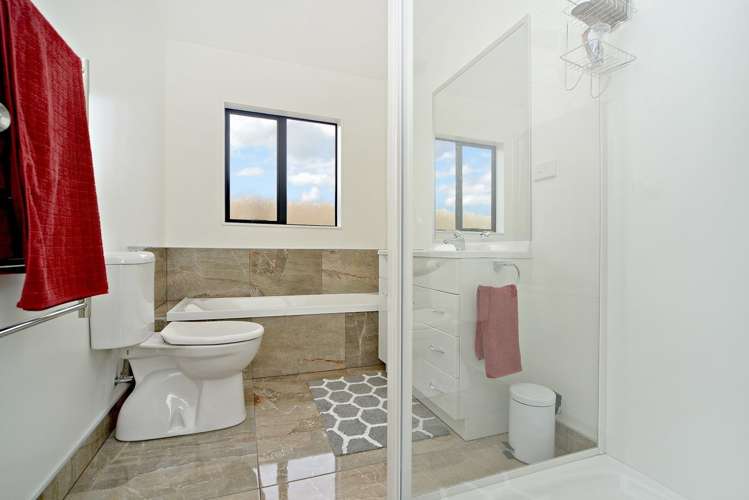 8 Kotuku Crescent Takanini_10