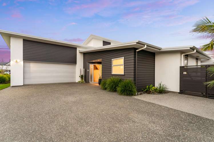 26 Waitotara Way_5