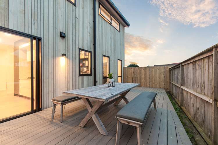 14 Boyd Avenue Mangere Bridge_16