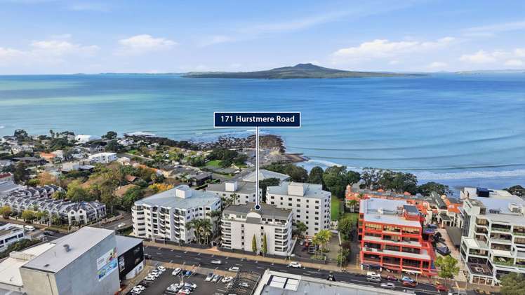 2C/171 Hurstmere Road Takapuna_54