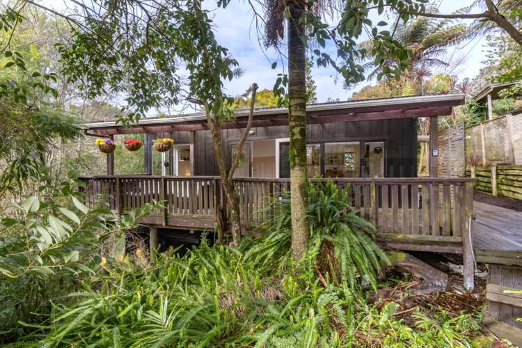 7 Fairmount Road Titirangi_14