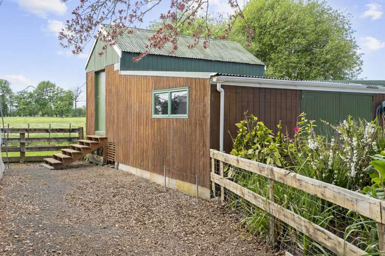 73 Massey Road Rotoorangi_17