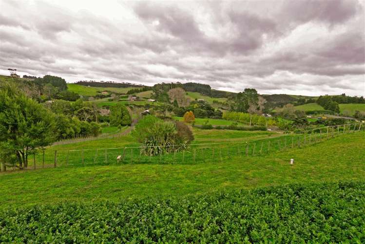 773 Peak Road Helensville_19