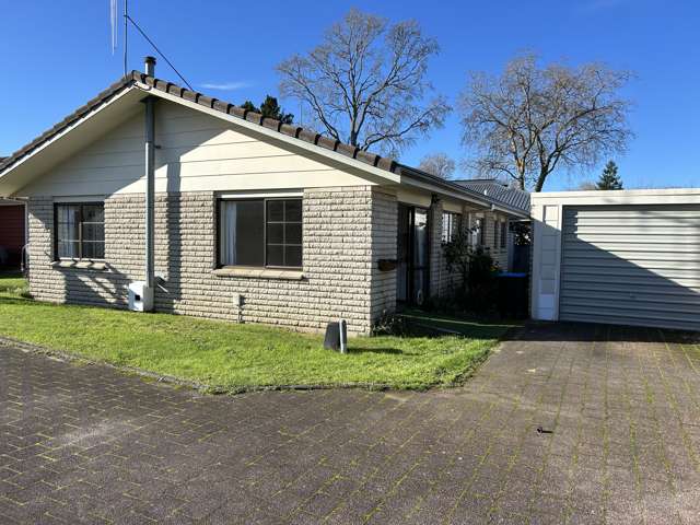 Central Standalone Unit - Walk to Town