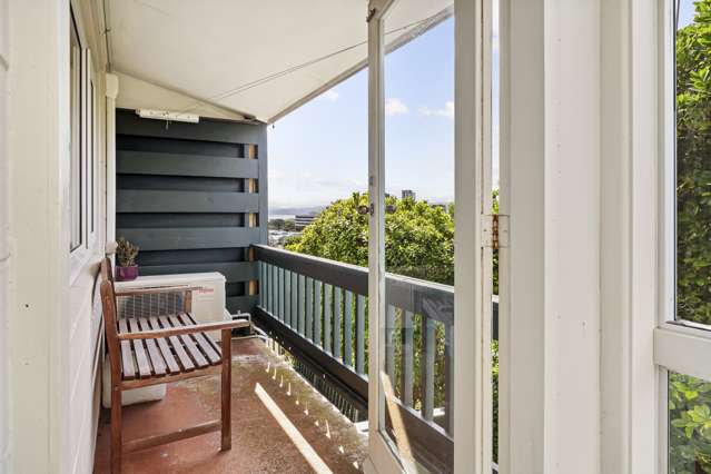 6/219 Grant Road Thorndon_2