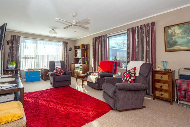 2/8 Rata Place Glenwood_2