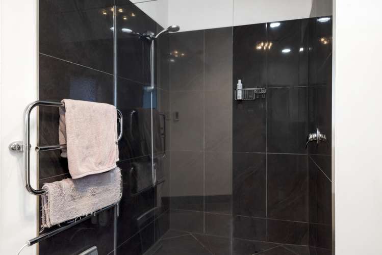 103 Warnock Street Westmere_24