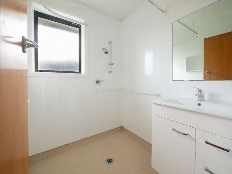 68 Stephen Street Halfway Bush_9