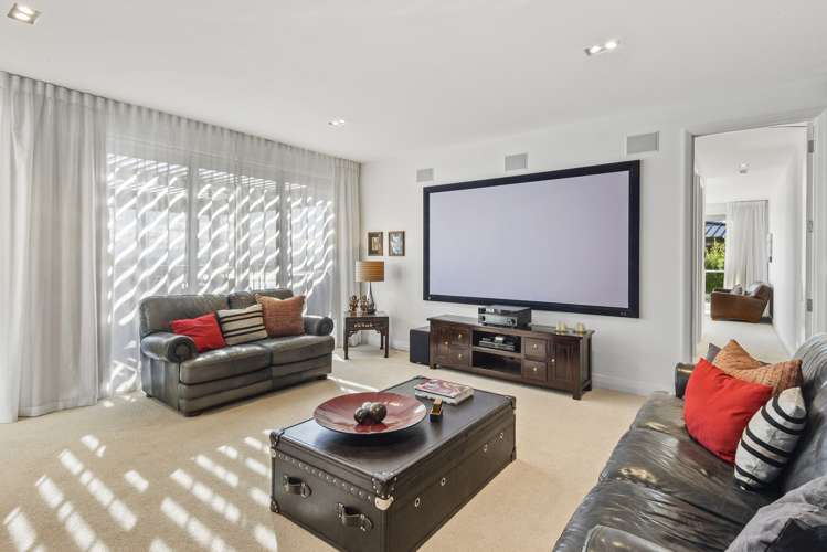 15 Omeo Crescent Redcliffs_17