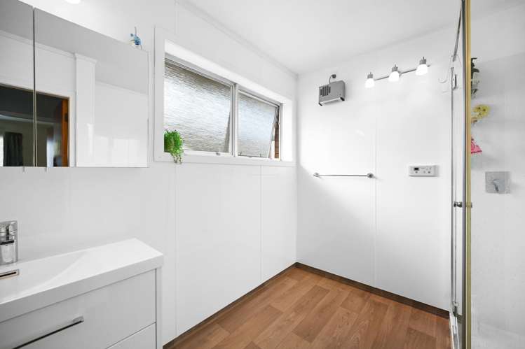 282 Te Rapa Road Beerescourt_11