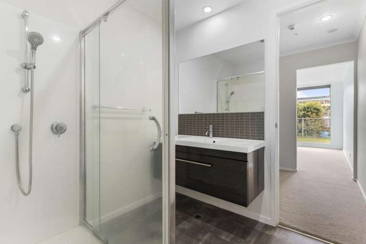 105/19 Bute Road Browns Bay_12