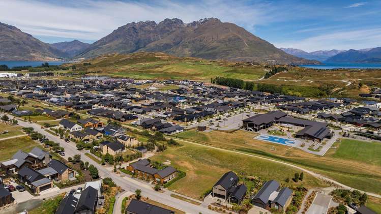 33 Cunninghams Drive Jacks Point_7