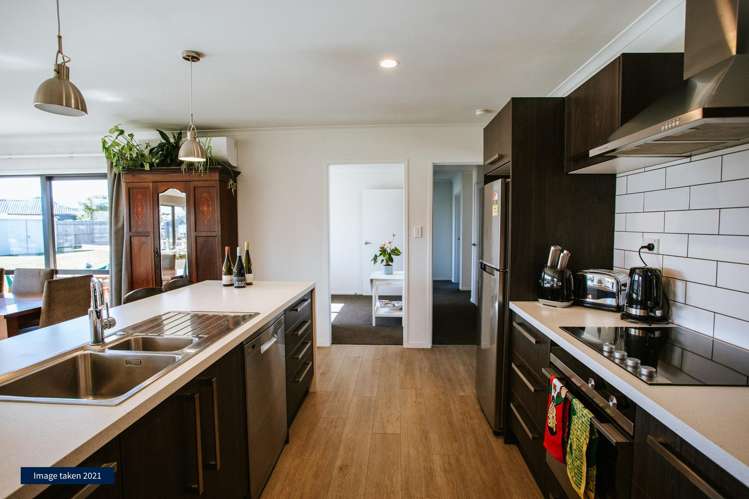 29 Finch Street Albert Town_8