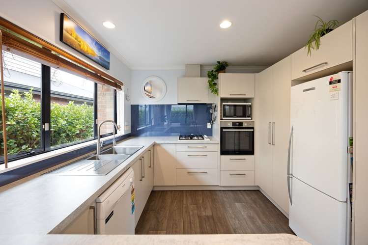 16a Bruce Avenue Glenview_6