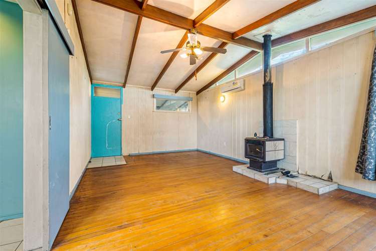 49 Royal Road Massey_7