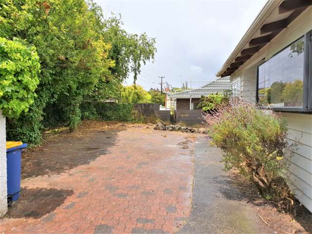 4 Sheehan Road Te Atatu South_1