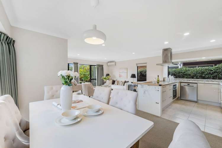 3/6 Marbeth Court Botany Downs_10