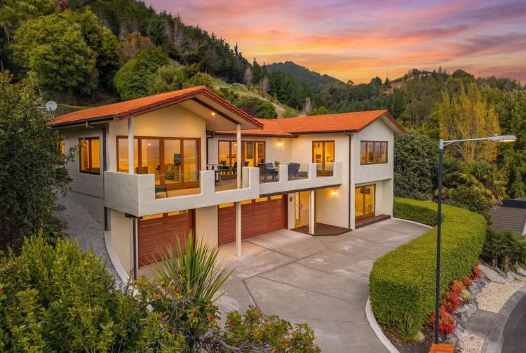 22 Hillplough Heights_0