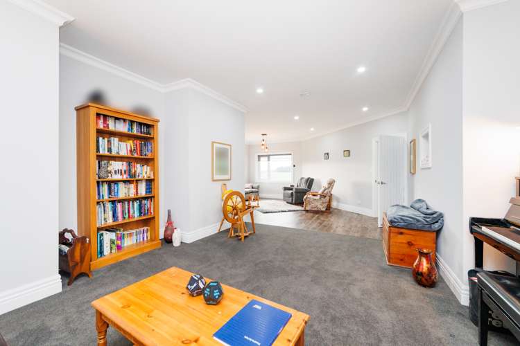 52 Highland View Drive Tokomaru_7