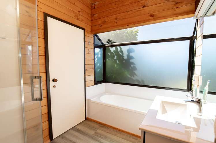 57 Hayward Road Ngatea_14