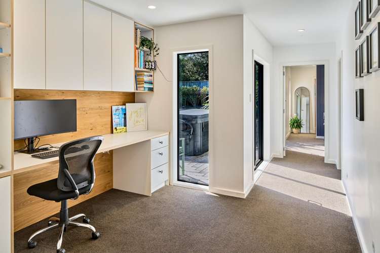 8 Beazley Avenue Paparangi_7