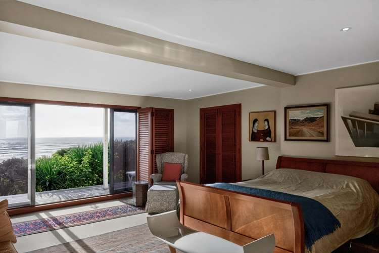 24 Garden Road Piha_13