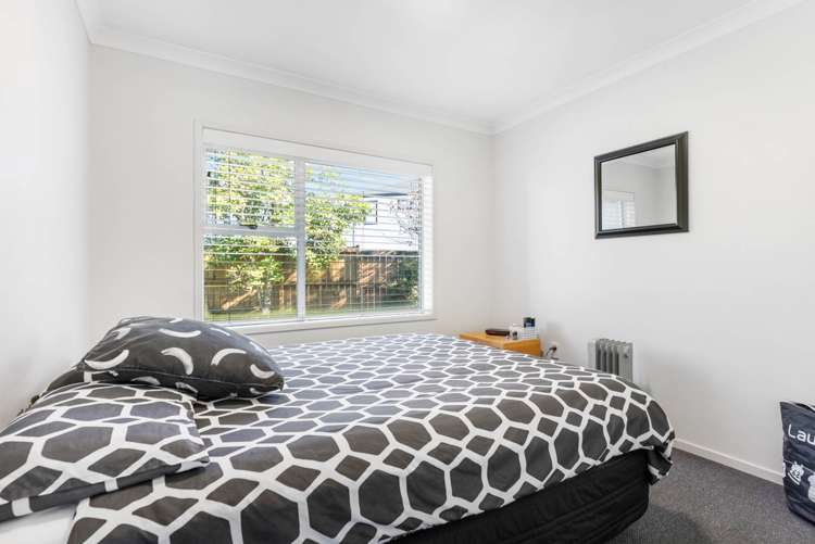 16 Fielding Crescent Farm Cove_10