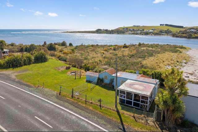 1413 Taieri Mouth Road Taieri Mouth_1
