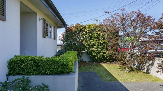 172A Spa Road 11210_1
