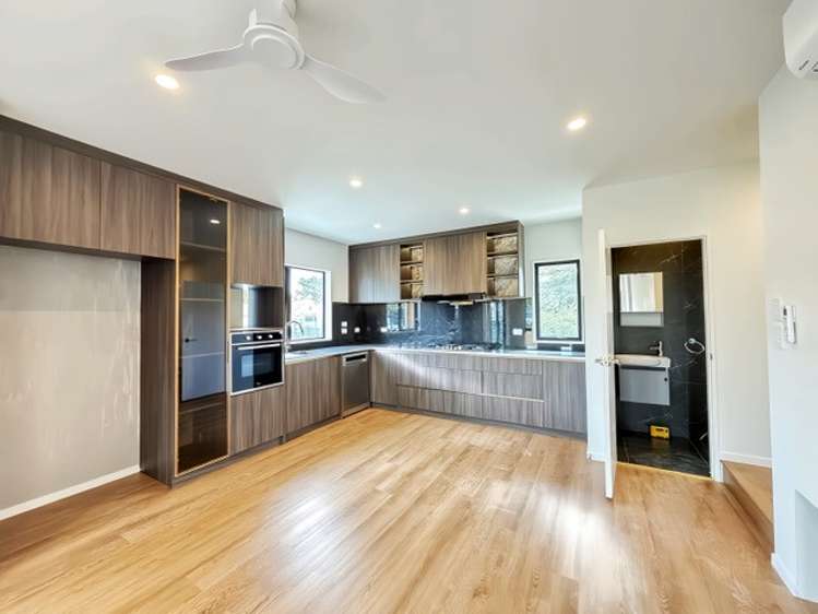 9/2145 Great North Road Avondale_2