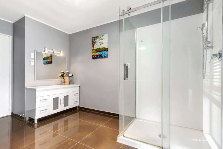 2/248 Sturges Road Henderson_12