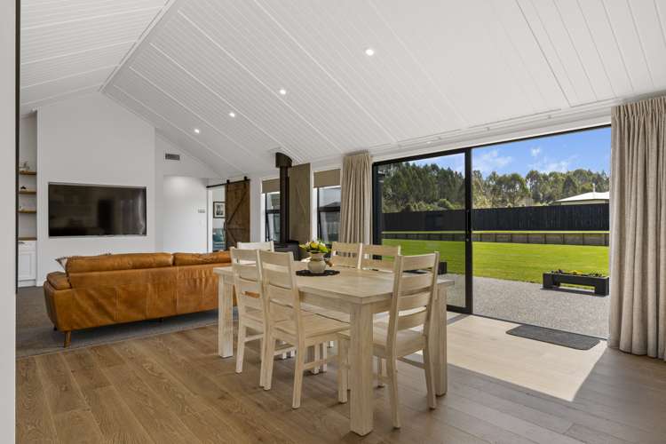 12 Kahikatea Drive Kinloch_7