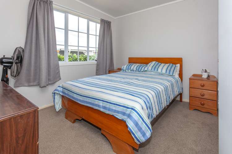 200 The Square Whangamata_15