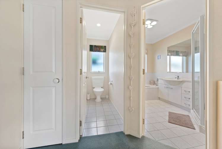 13 Maghera Drive East Tamaki Heights_15