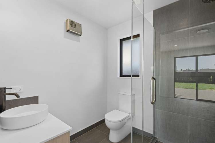 63 Blunden Road Lincoln_5